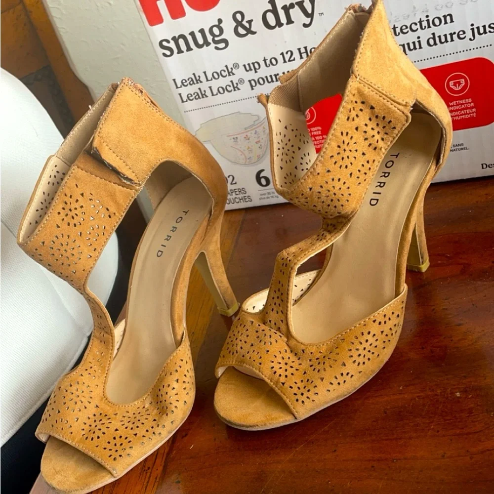 Heel - Picture 1 of 1